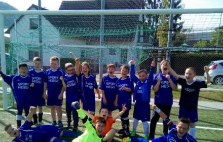 Jungen-Fußballmannschaft belegt den 8. Platz bei den Kreisfußballmeisterschaften der Grundschulen.
